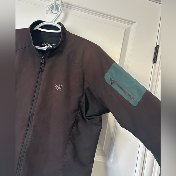 Arc'teryx Men's Accelero Lightweight Jacket - Picture 2 of 8